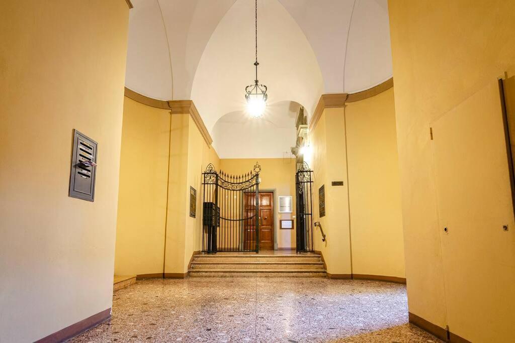 Casa Aldrovandi: Elegante E In Centro Storico Bologna Exterior foto