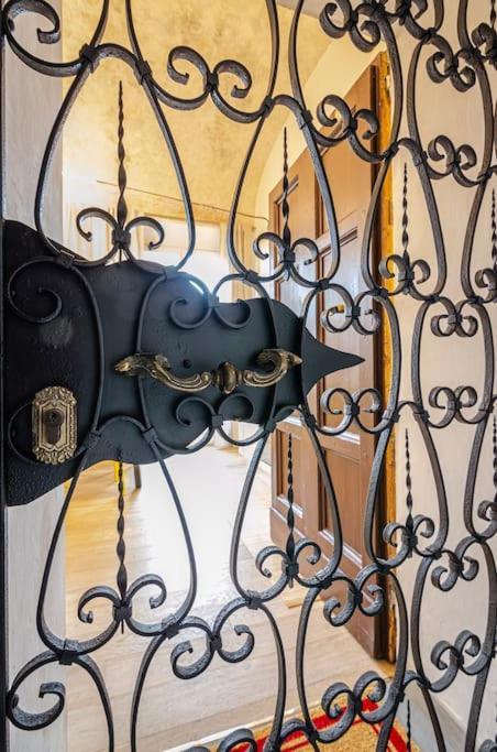 Casa Aldrovandi: Elegante E In Centro Storico Bologna Exterior foto